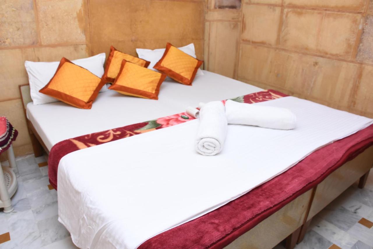 Rumi'S Home Stay Jaisalmer Exteriör bild